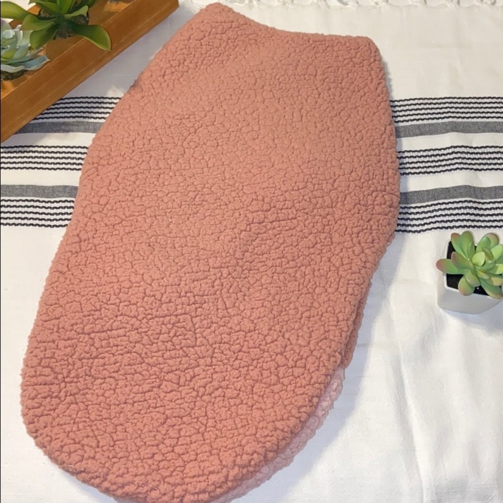 Swaddle - Picture 5 of 5